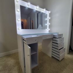 🎁 Vanity Set New In The Box