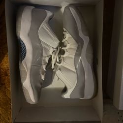 Jordan 11 cement grey low lightly used size 12