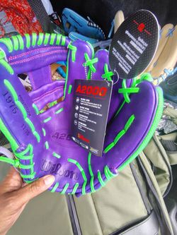 A2000 baseball glove