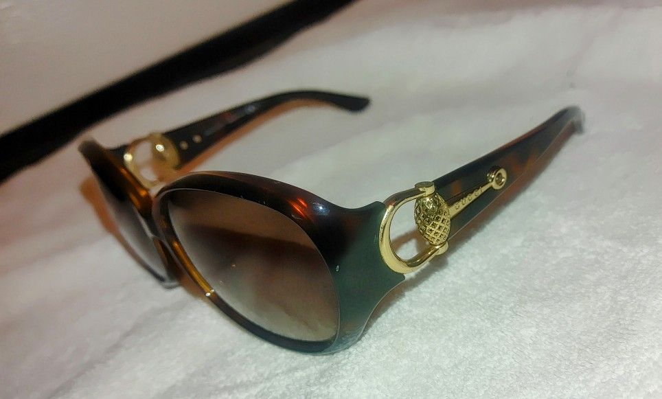 GUCCI SUNGLASSES