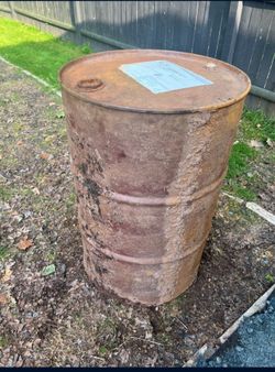 Free steel barel full of heating oil