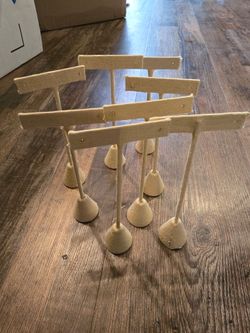 8 Beige Earring T Stands