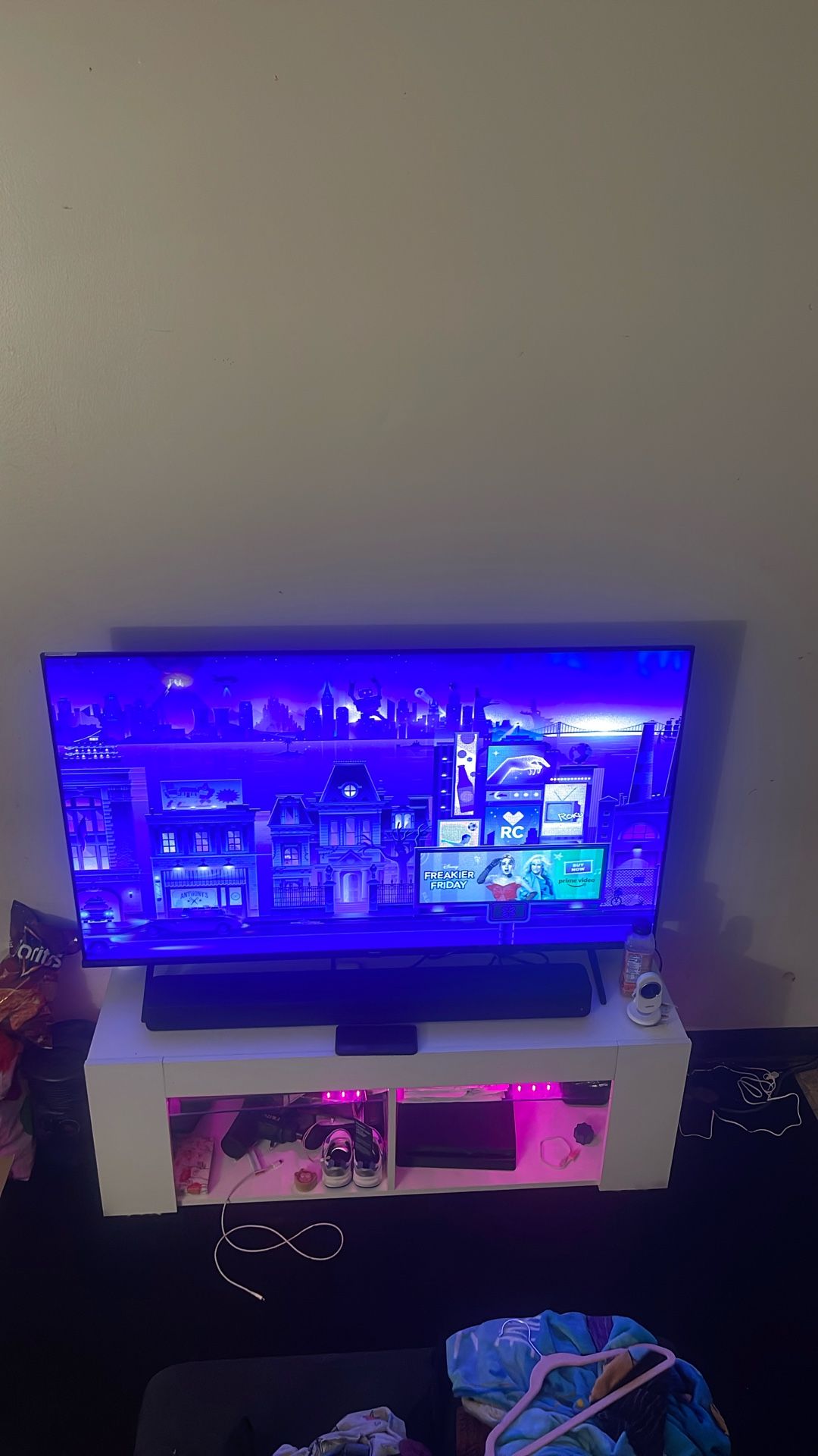 55 Inch Tv & Sound Bar