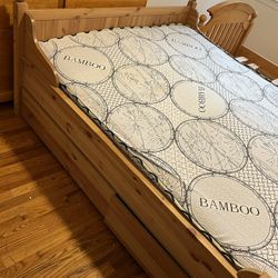 Queen Size Bed With Mattress 1 Night Stand Dresser And Mirror 