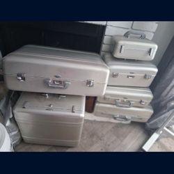 $1,000 HALIBURTON 6 PIECE LUGGAGE SET
