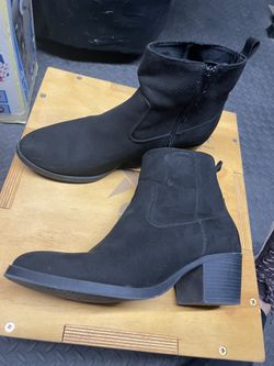 Old Navy Women’s Booties Size 9 
