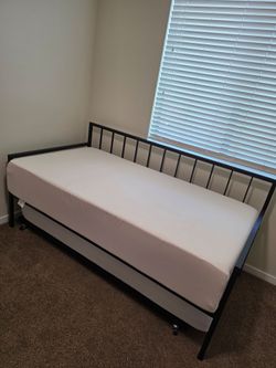 TWIN Daybed with Trundle