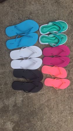 Nike with 4 pair old navy sandal size 10