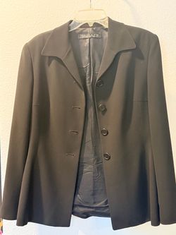 Tahari Women’s Black 2 Piece Business Suit Size 12