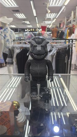 Bearbrick Venom 400% and 100% Figure Set