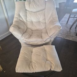 Chairs With Ottomans 