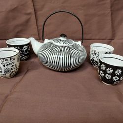 Pier 1 Hand Painted Porcelain Akina Tea Set Black  & White Teapot w/4 Cups