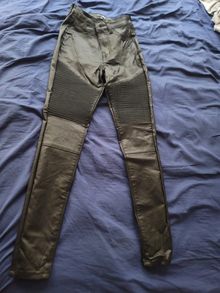 Fashion Nova Black Size 0 Leather Pants