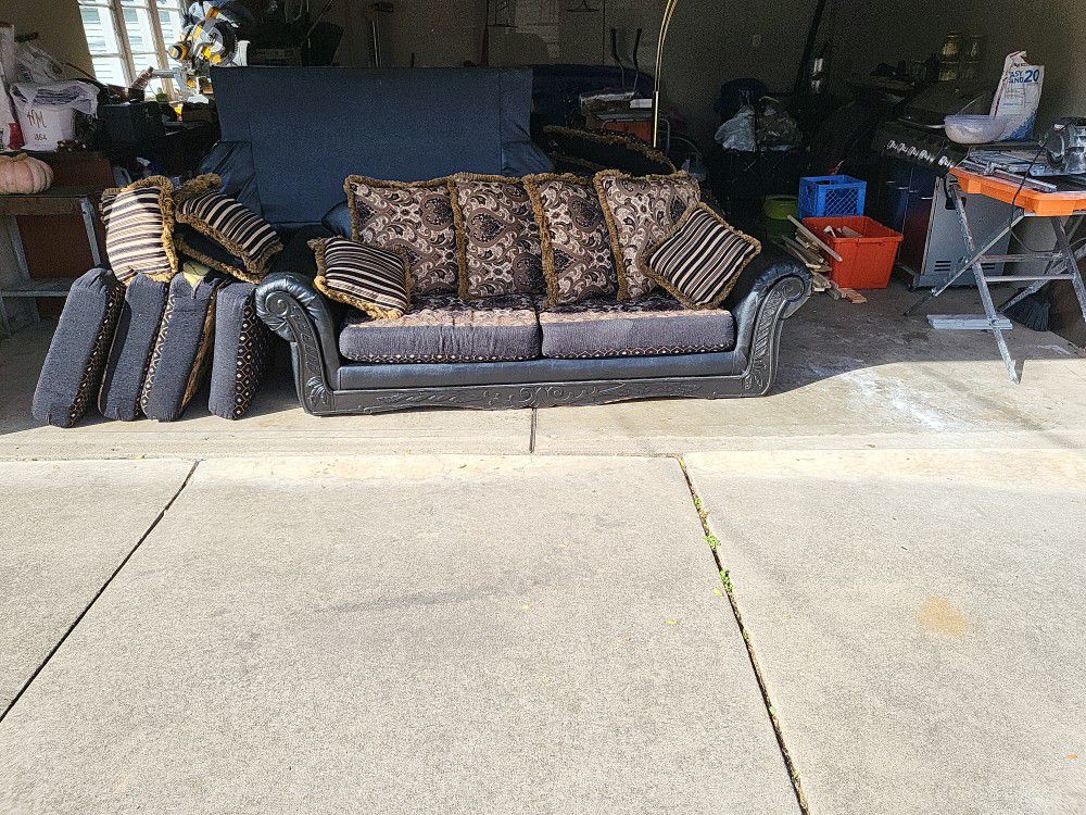 3 Sofa $2.500