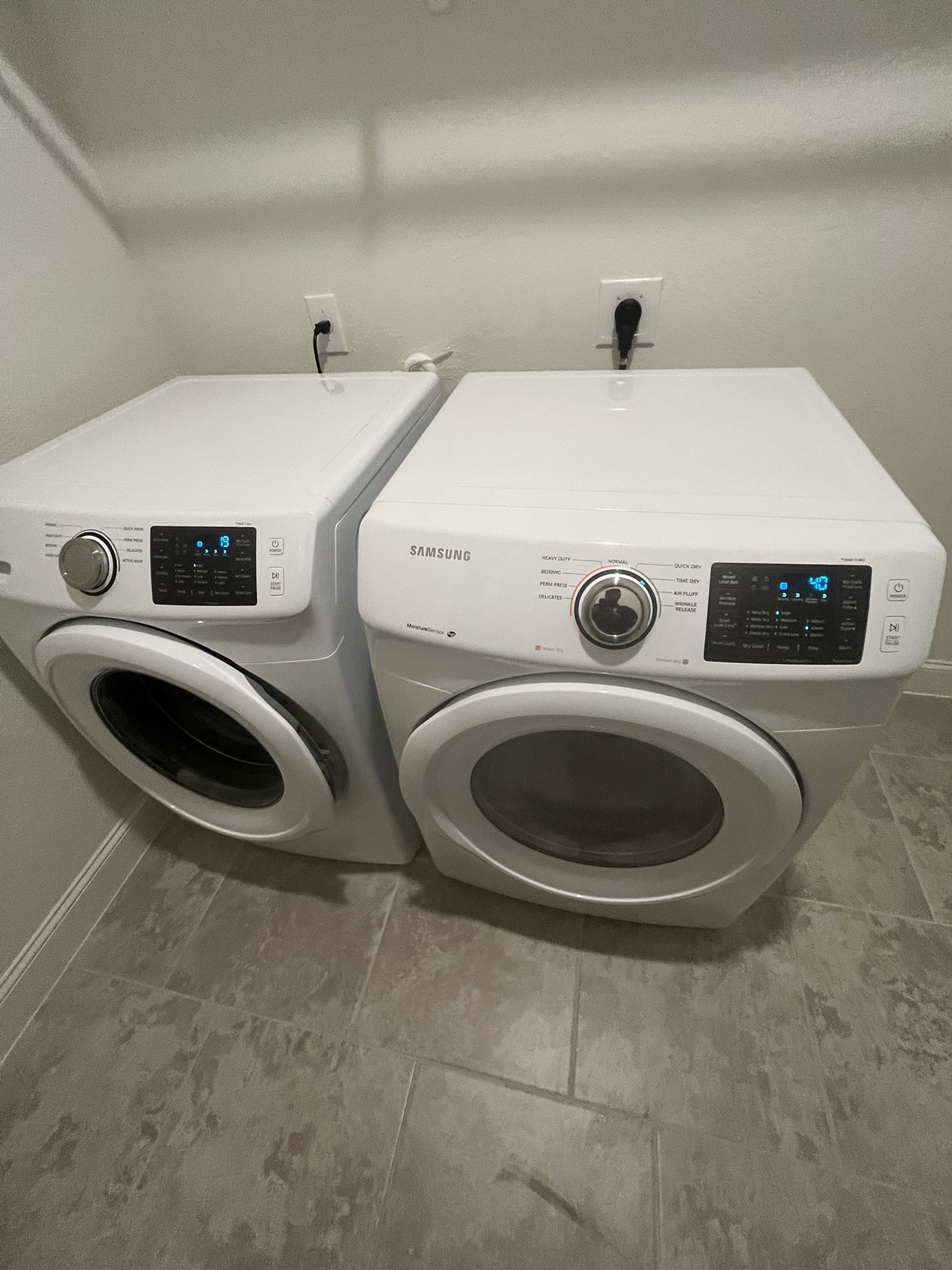This Samsung Washer And Dryer Can Also Be Stacked
