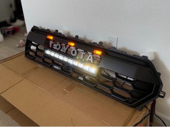 2024-2026 Toyota Tacoma trd grille with lights New