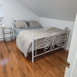 Queen Size Bed Frame With Mattress