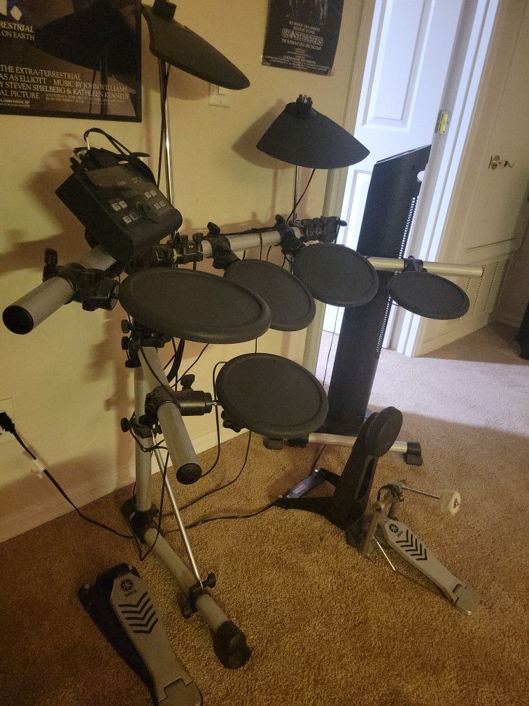 Electronic Drumset- Yamaha DTX500