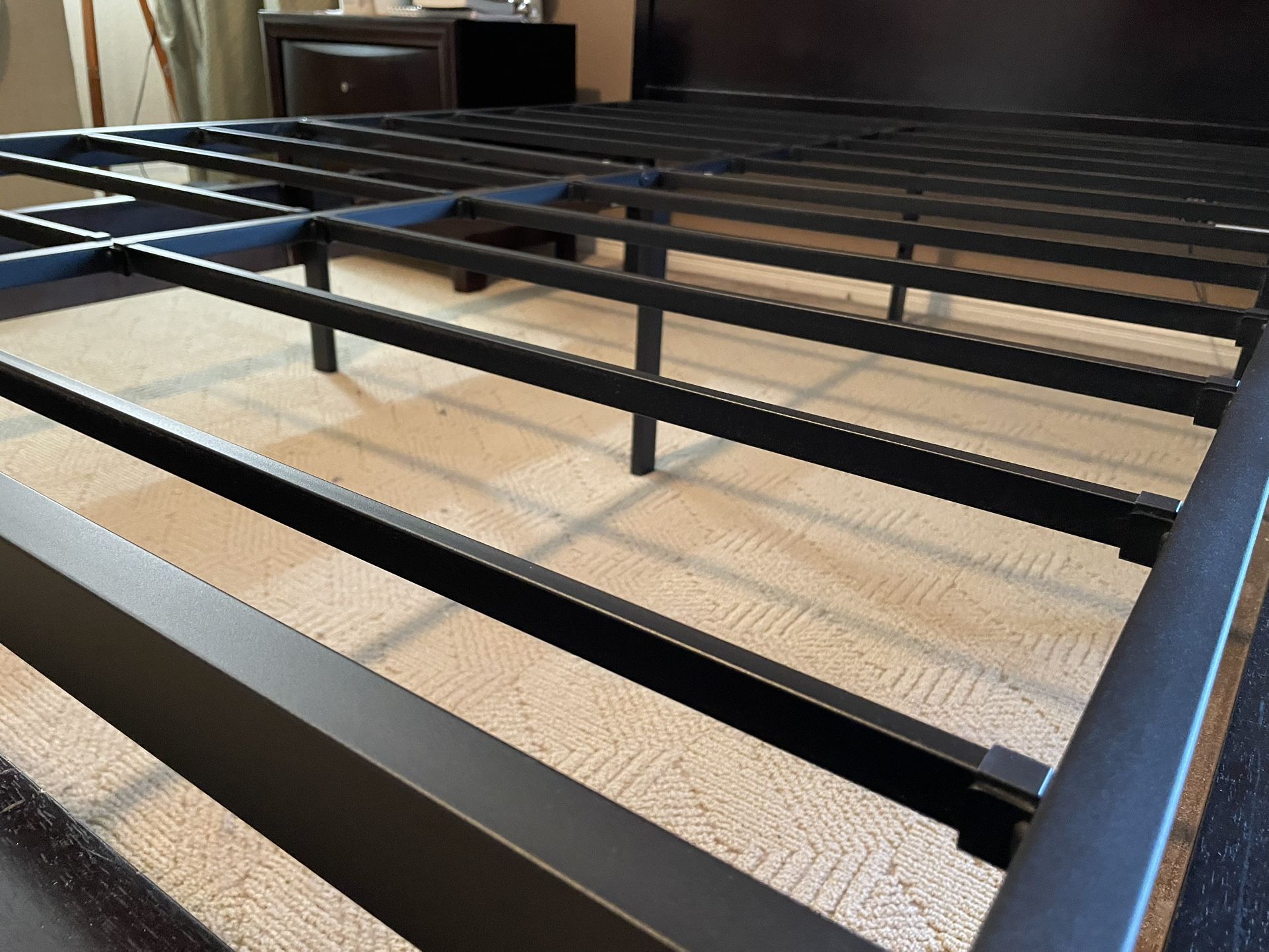 Queen Sleigh Bed With Metal Frame