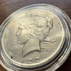 United States Peace Dollar 1922 P - 0.7734 Oz Pure Silver 