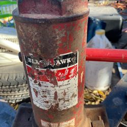 An old bottle jack that works