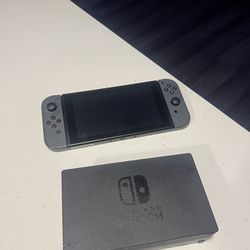 Nintendo Switch perfect condition !