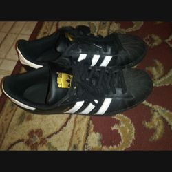 Adidas Superstar Size 11's