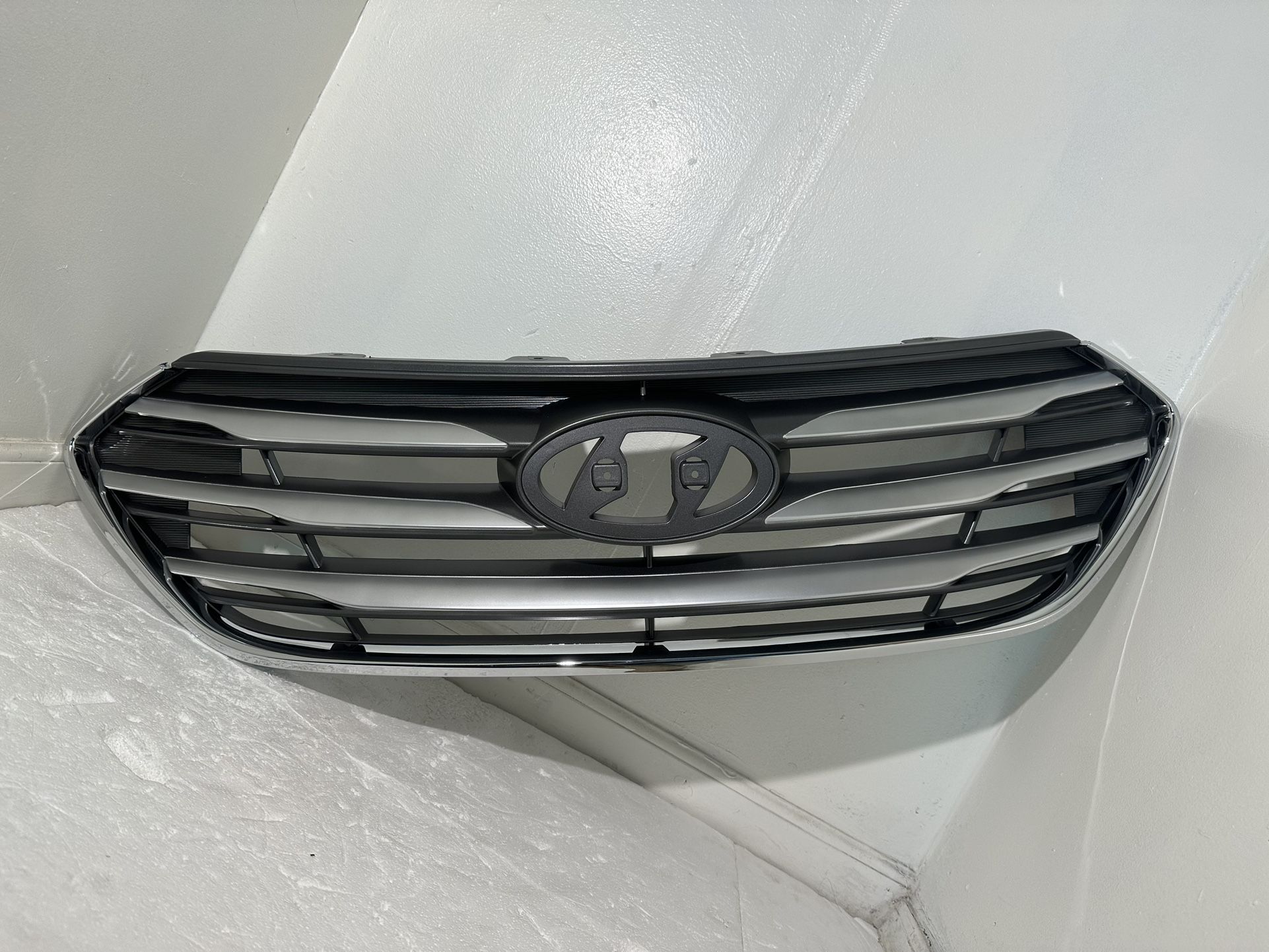 Hyundai Santa Fe Sport Grill year 2017 To 2018