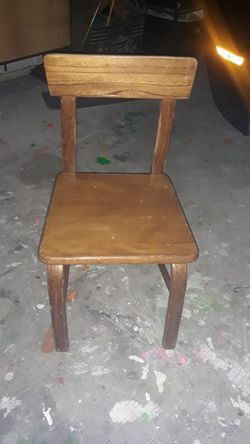 Kids antique chair