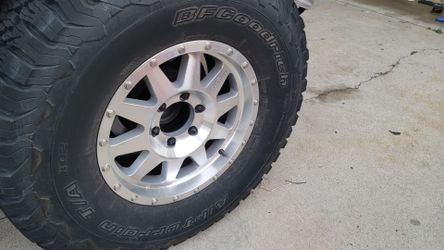 Method wheels 17x8.5. 5 total