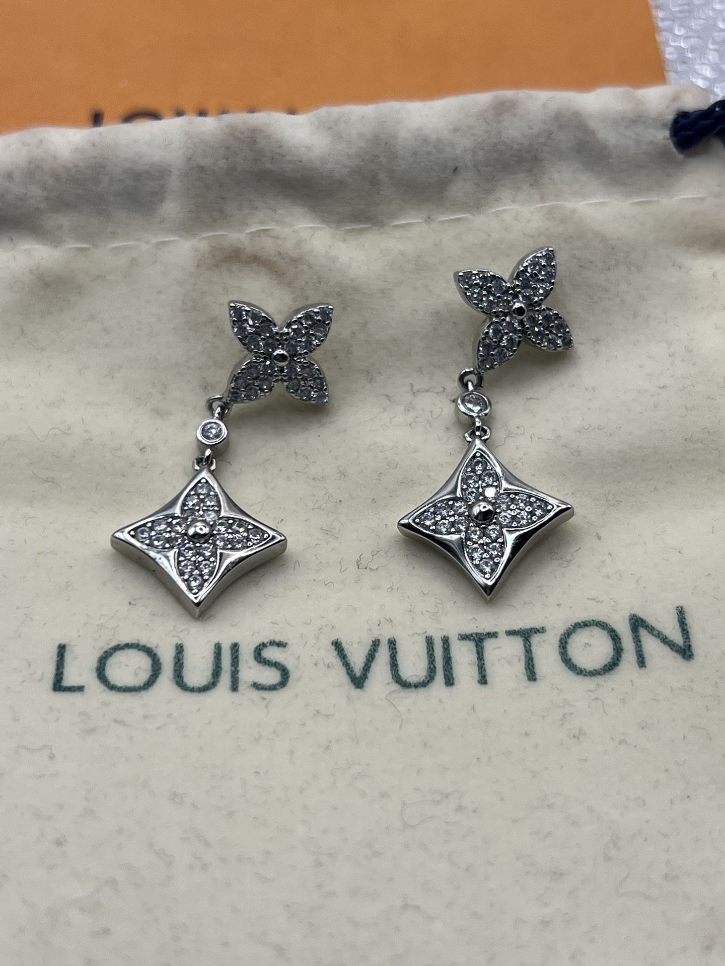 L. V. GORGEOUS earings that sell for $18,000