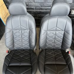 2025 7 Series BMW Front Seats
