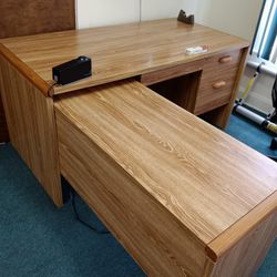 Desk With Return, File Drawers, Desk Drawers, Cubby Spaces In Teturn