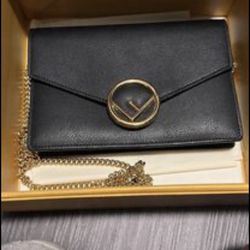 Fendi Wallet On Chain for Sale in Los Angeles, CA - OfferUp