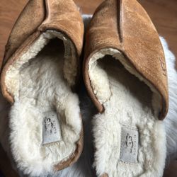 Men’s UGGS Slippers $20 