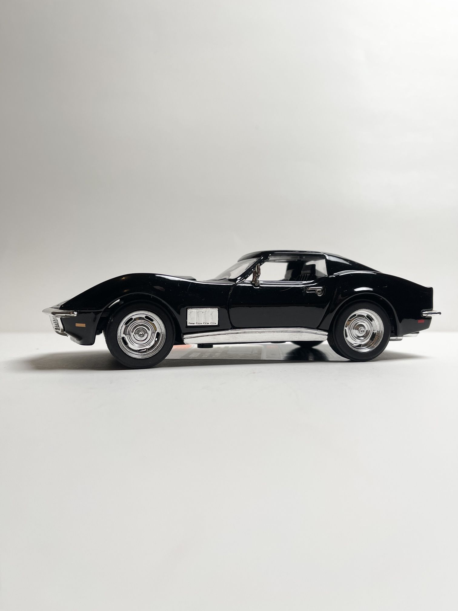 1968 Chevy Corvette Black 1/24 scale Collectible Car