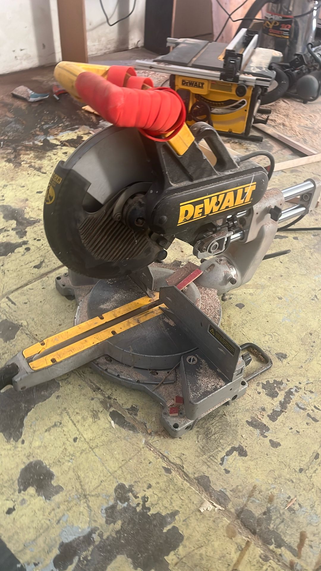 Dewalt 12” Sliding Miter Saw