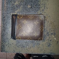Official Authentic Louis Vuitton Mens Wallet 