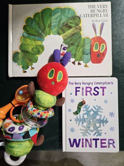 The Hungry Caterpillar Book Set With 2 Rattles