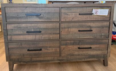 Dresser