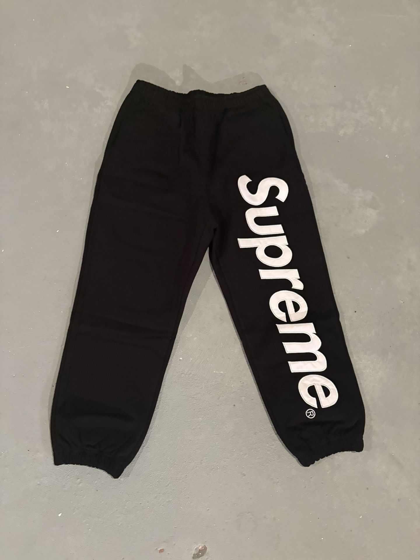 Black Supreme Sweats Men’s Size M