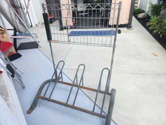 Bike parking rack for bicycle wheel