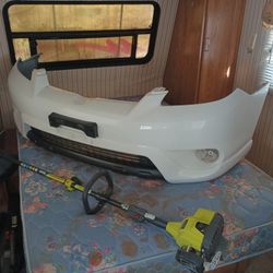 Toyota Matrix Front Bumper Cover 