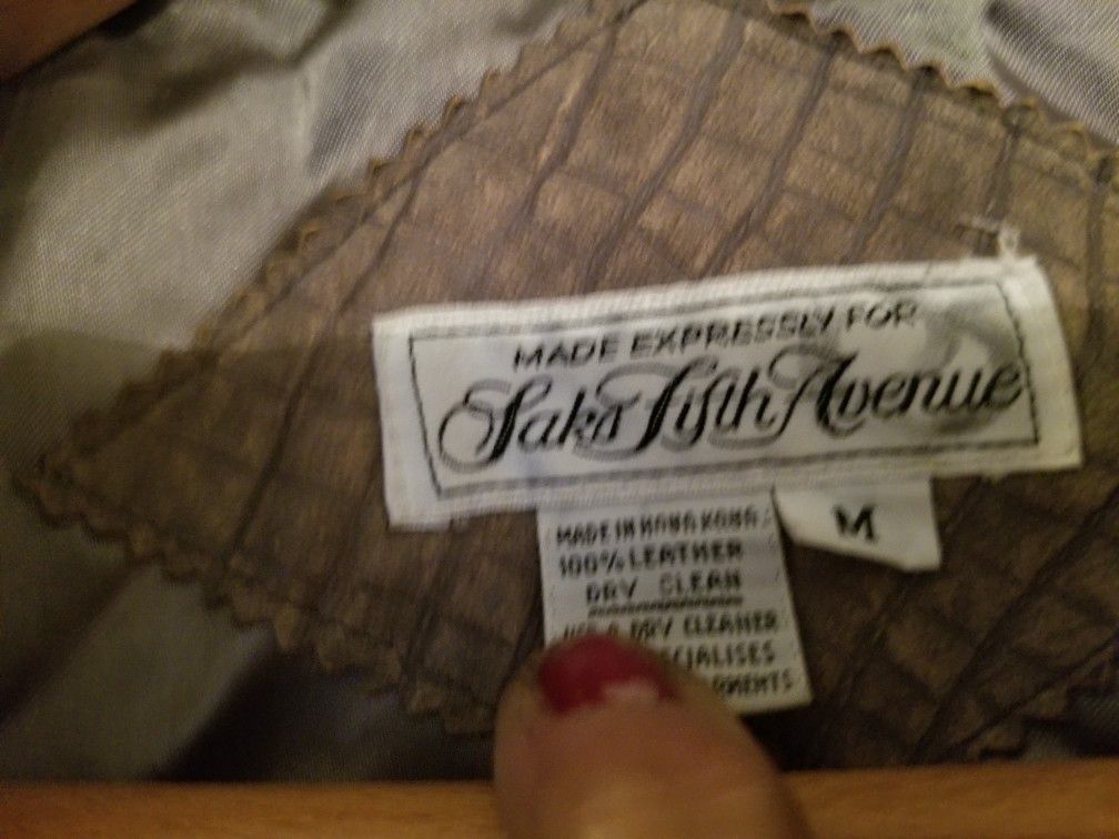 Vintage Saks fifth Avenue genuine aligator skin jacket