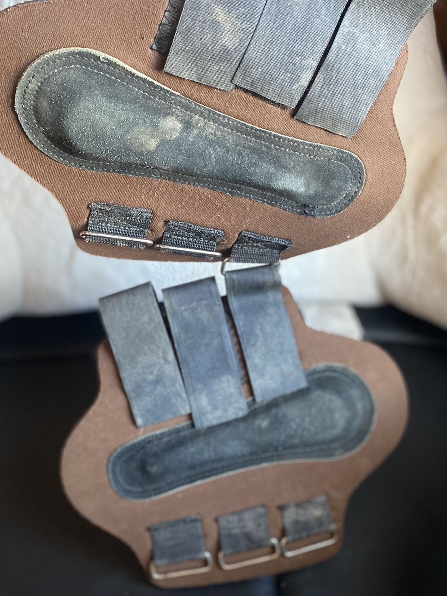 Horse 1 Pair Feet Cover