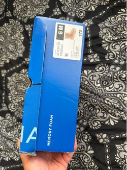 Women boots size 6