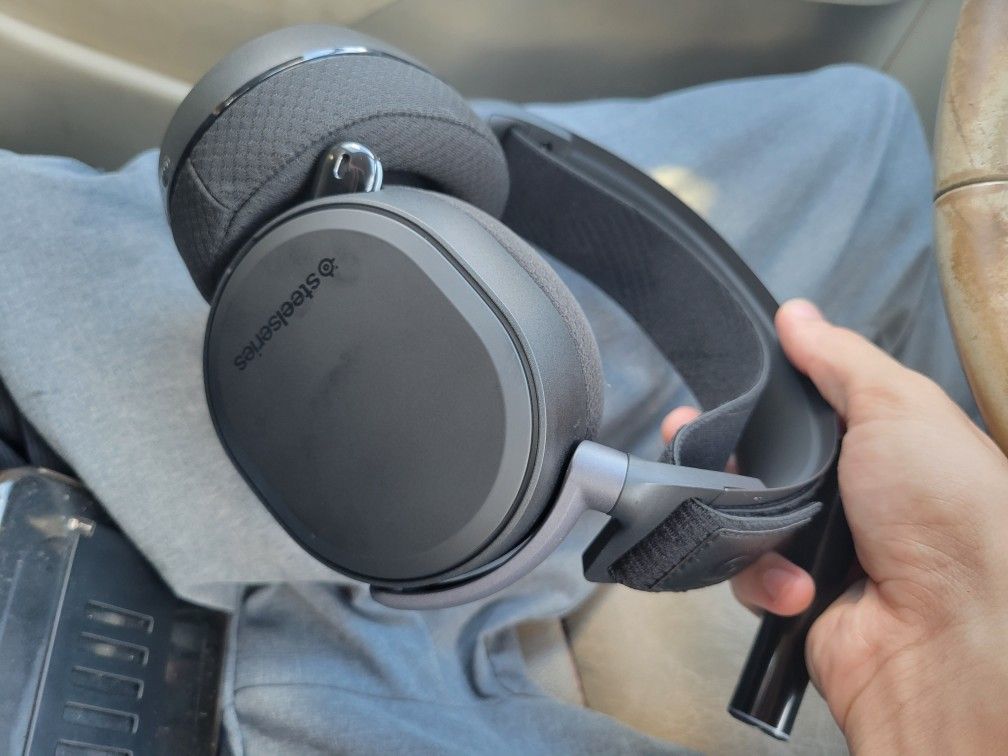 Steelseries Arctis Pro Wireless Gaming Headset