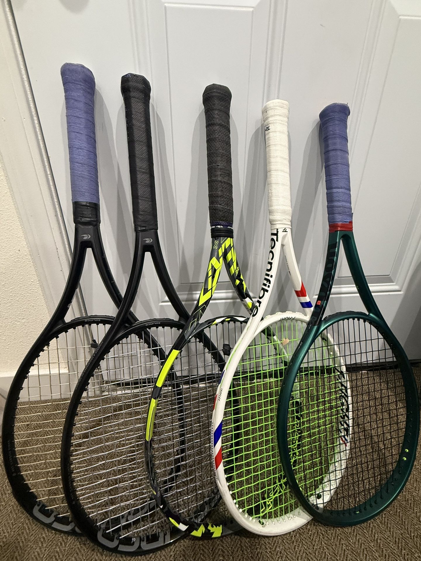 Tennis Rackets (tfight 305s, Wilson Blade V9 100, Babolat Pure Aero +/ Pure Aero Plus, Solinco Blackout XTD 28)