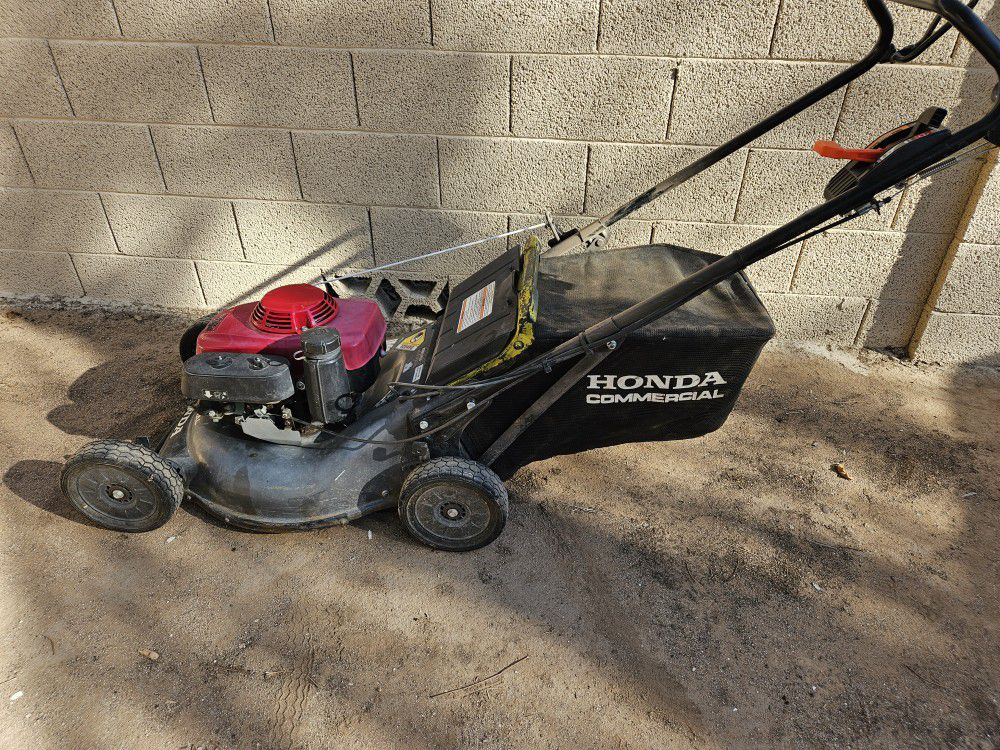 Commercial Honda Lawn Mower 