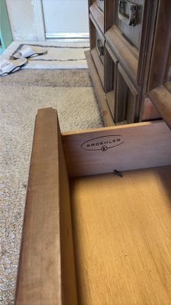 Mid century kroehler dresser with mirror